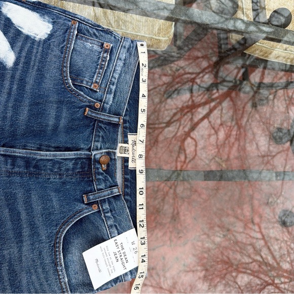 Women’s  Blue Straight-Leg Jeans with White Paint Floral Detail - Picture 11 of 11